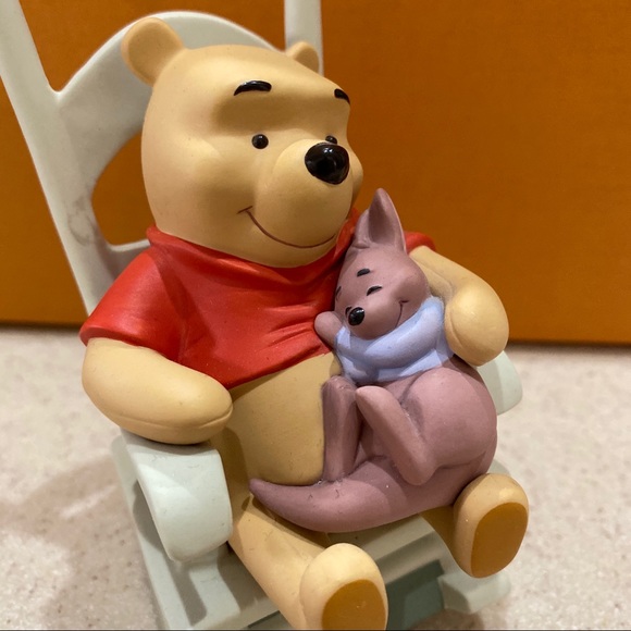 Enesco Other - Pooh and friends figurine Sweet Dreams Little One